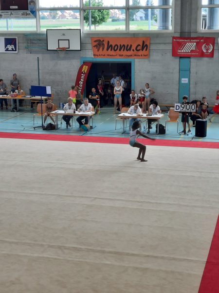 Photo 30 – Bernoise à Uetendorf (21 mai)